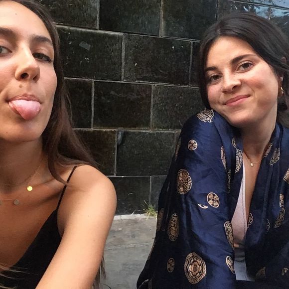 Meet your Posher, Isabella - Picture 1 of 1